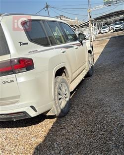 تۆیۆتا لاند کروزەر